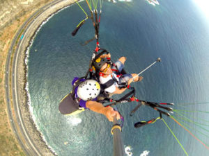 Fly over the atlantic ocen om a 2 seater paraglider